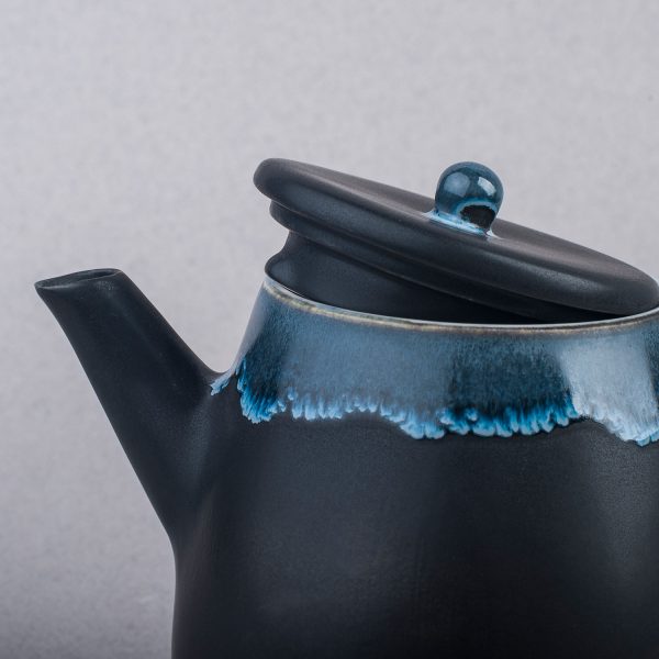 Blueberry teapot