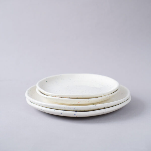 Sinichka plate with wavy edge, 26 cm