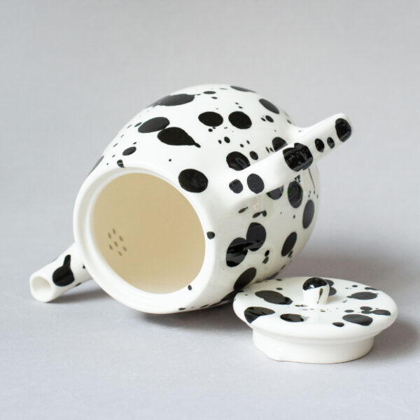 Dalmatian teapot