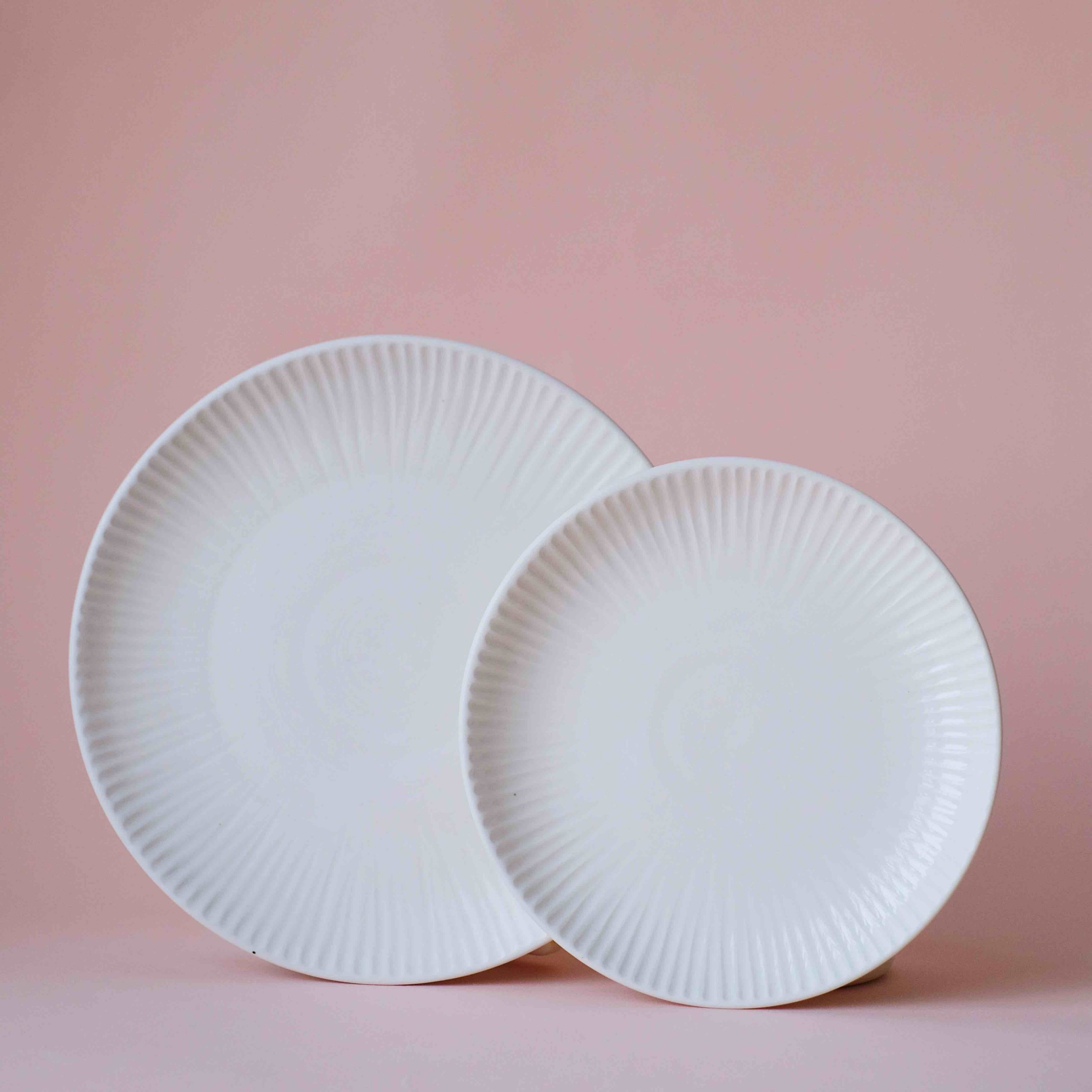 Set of 4 white Seafruit plates