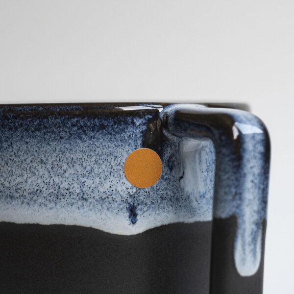 Blueberry mug, 350 ml — quirky glaze